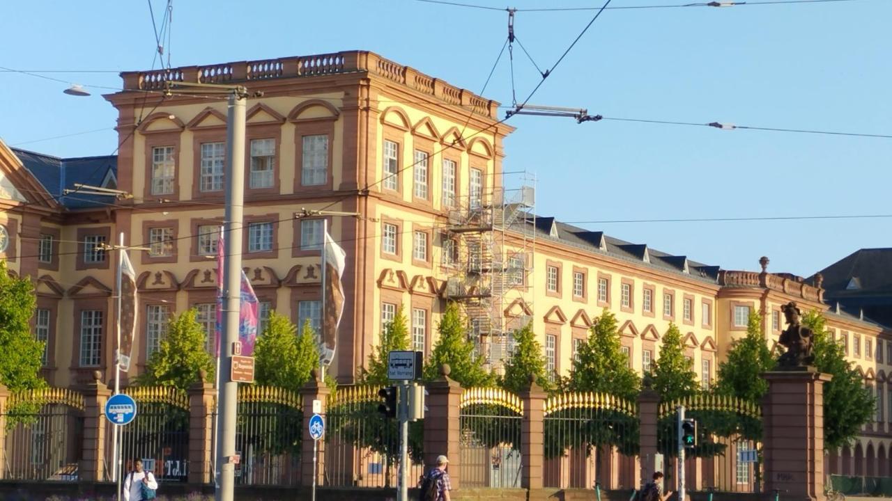 Denkmalschutz Stadthaus Zimmer 1 Im Mannheim Quadrat Eksteriør billede
